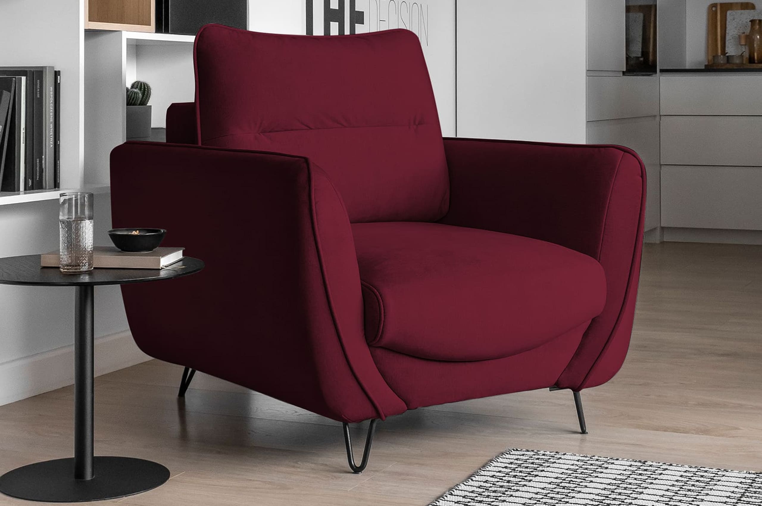 Sessel Sonic mit Samtveloursbezug und Stahlbeinen Sessel Sonic mit Samtveloursbezug und Stahlbeinen